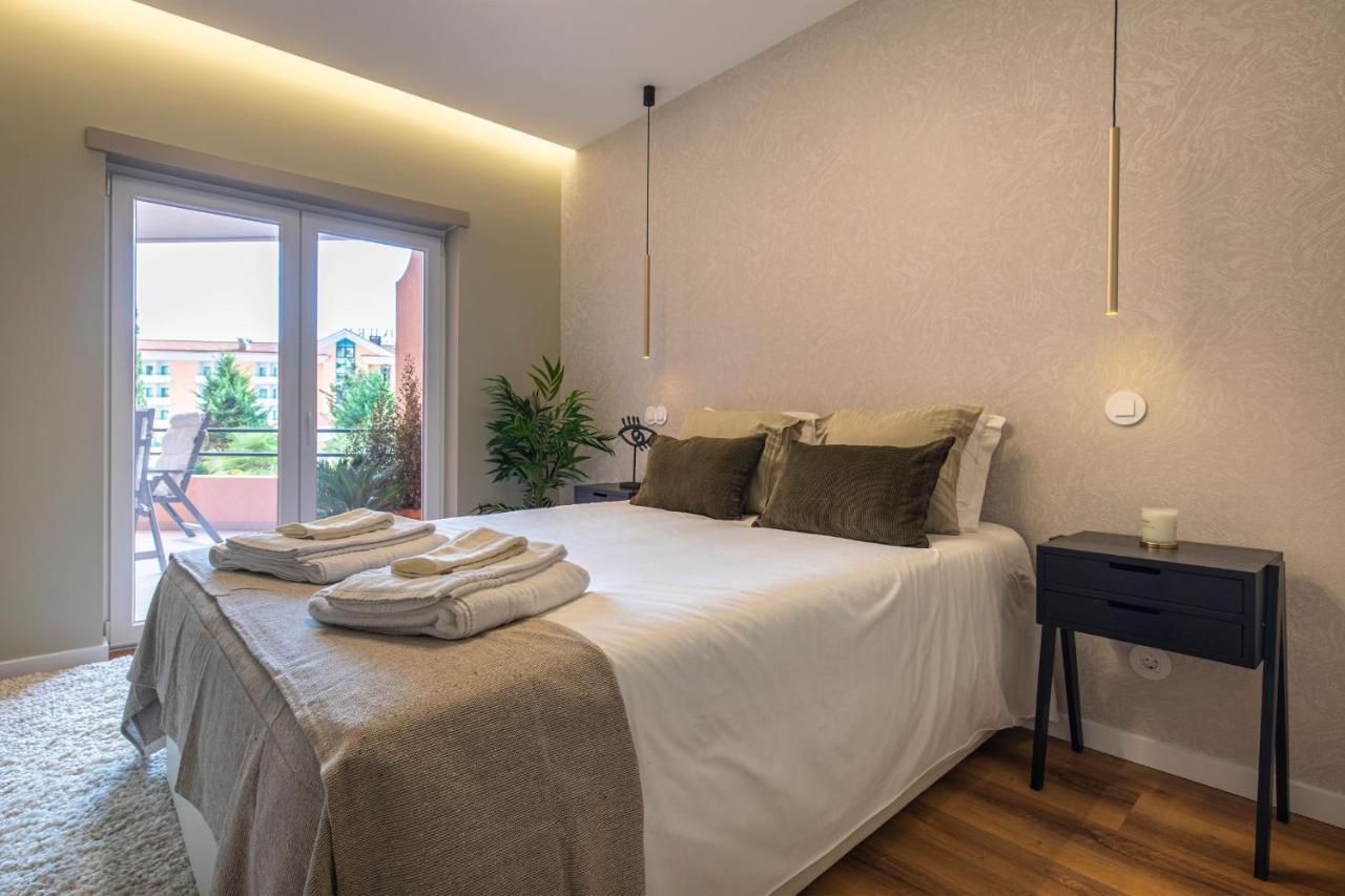 Deluxe 2Bdr Apartment In Carcavelos By Lovelystay エクステリア 写真