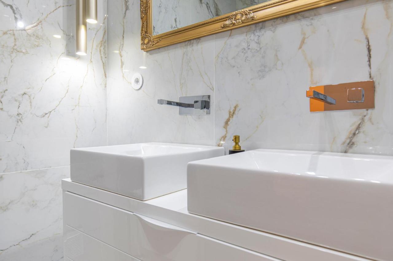 Deluxe 2Bdr Apartment In Carcavelos By Lovelystay エクステリア 写真
