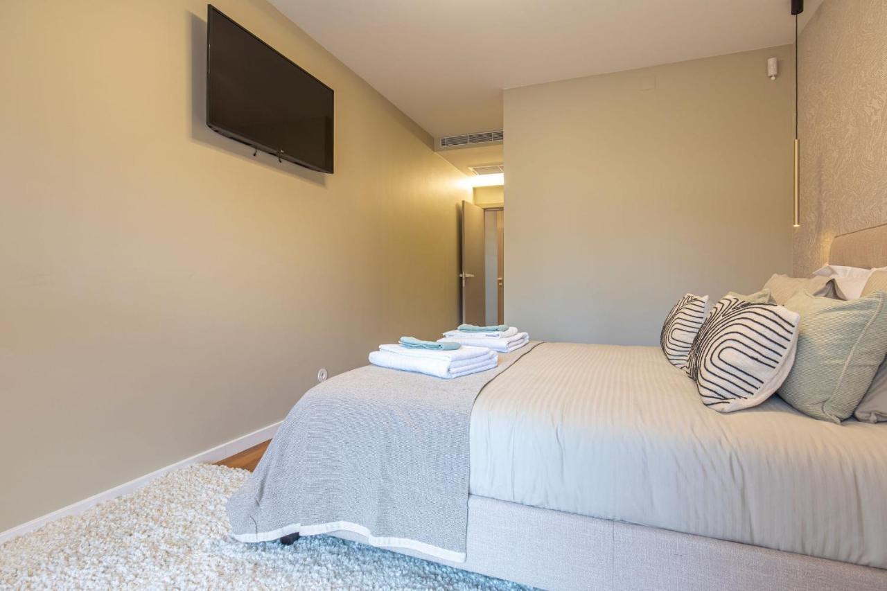 Deluxe 2Bdr Apartment In Carcavelos By Lovelystay エクステリア 写真