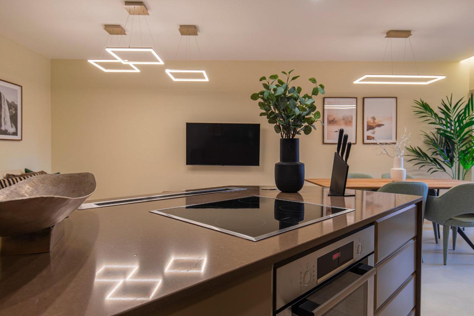 Deluxe 2Bdr Apartment In Carcavelos By Lovelystay エクステリア 写真