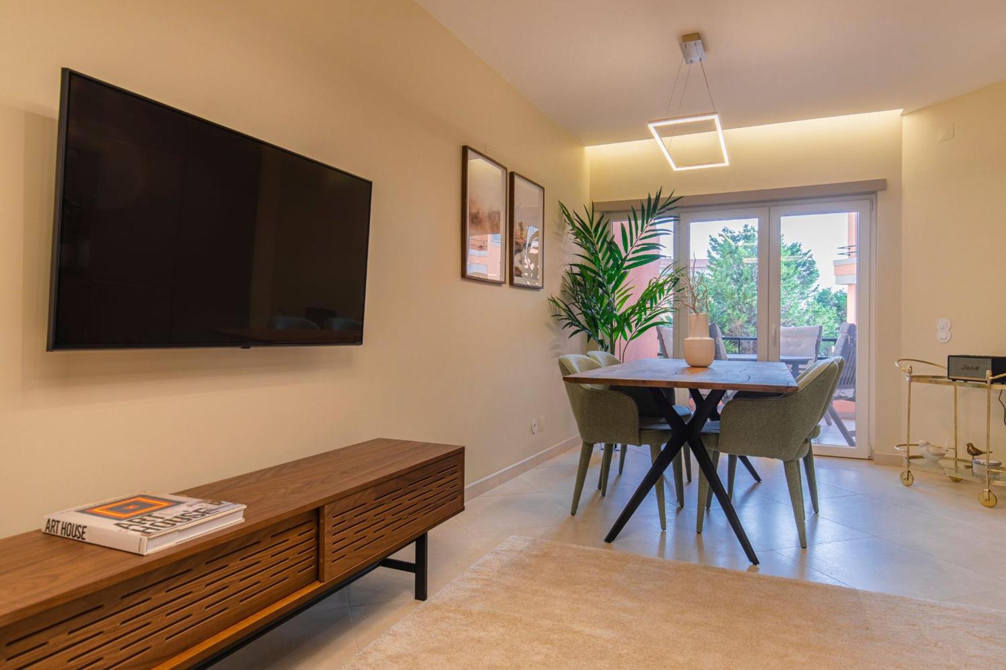 Deluxe 2Bdr Apartment In Carcavelos By Lovelystay エクステリア 写真
