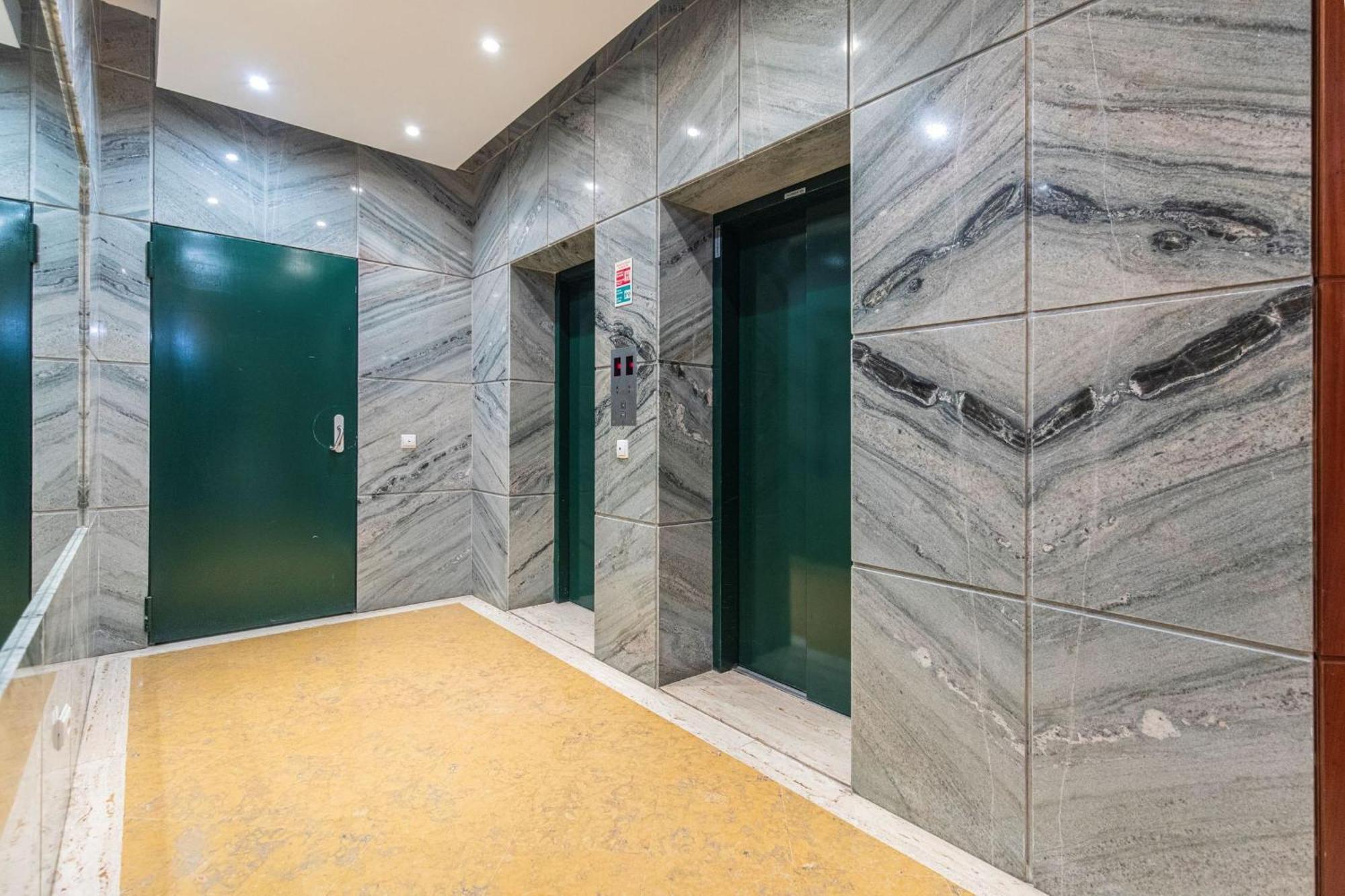 Deluxe 2Bdr Apartment In Carcavelos By Lovelystay エクステリア 写真