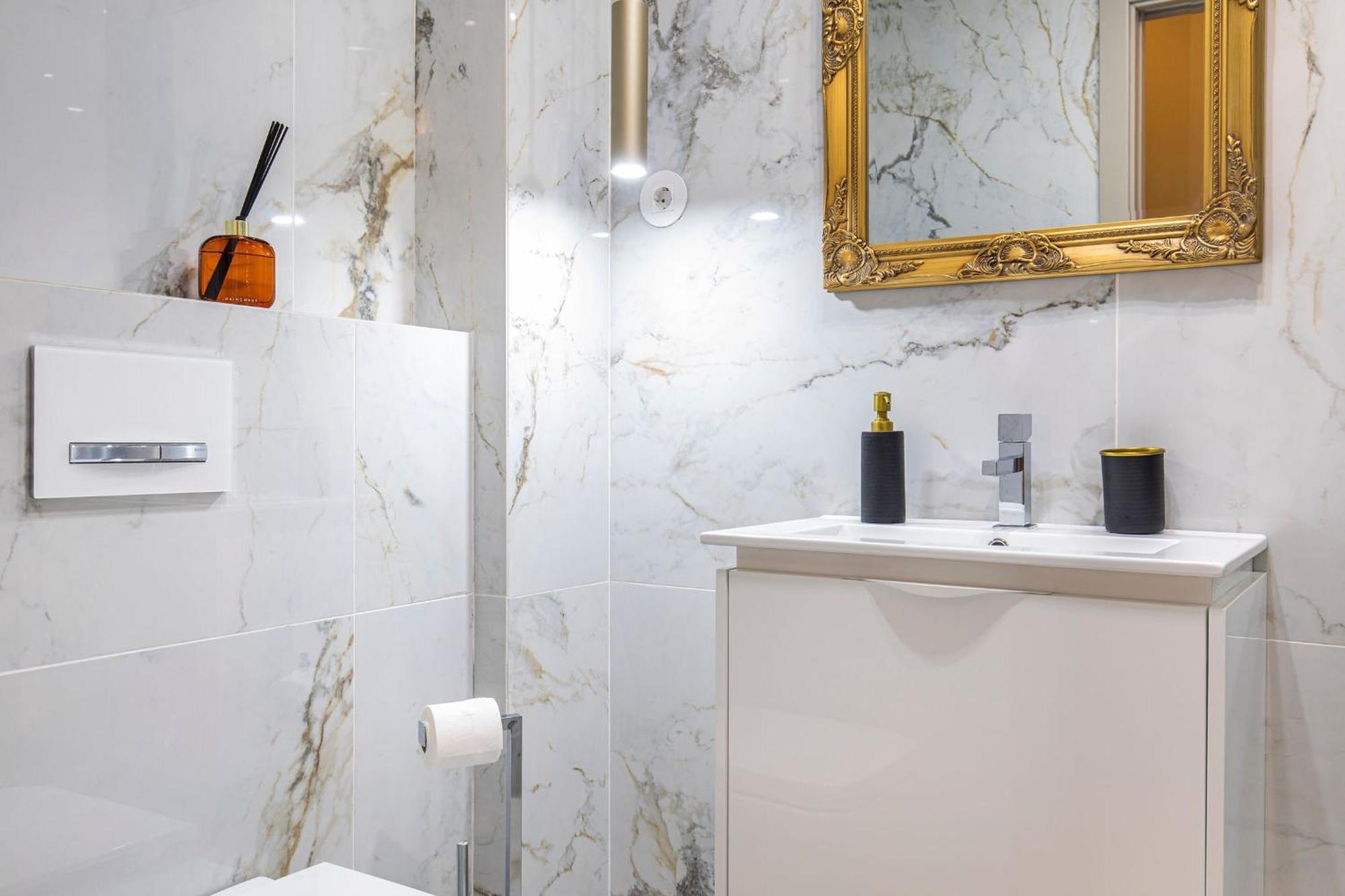 Deluxe 2Bdr Apartment In Carcavelos By Lovelystay エクステリア 写真
