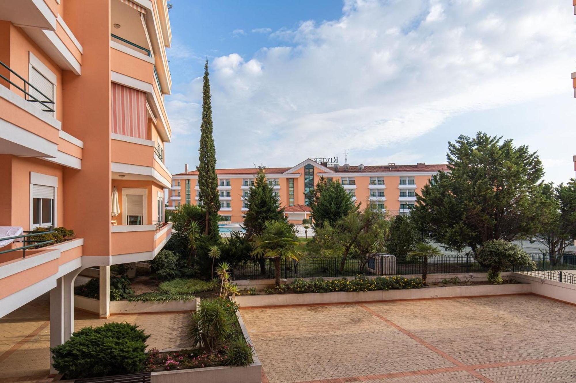 Deluxe 2Bdr Apartment In Carcavelos By Lovelystay エクステリア 写真
